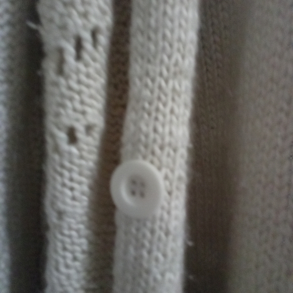 Cecico white & Beige Knit Cardigan Sweater granny common, warm soft traditional - Picture 9 of 10